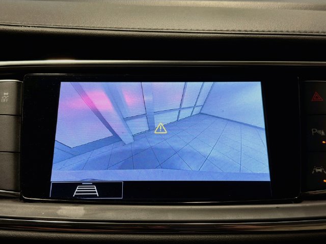 Used 2020 Buick Enclave Premium w/ Sun and Sites Package FWD image 11