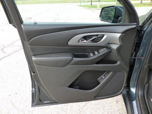 Used 2019 Chevrolet Traverse LT w/ LPO, Floor Liner Package AWD/4WD image 19