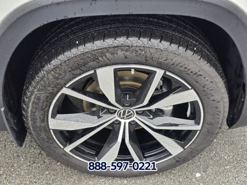 New 2026 Volkswagen Atlas SEL Premium R-Line AWD/4WD image 14