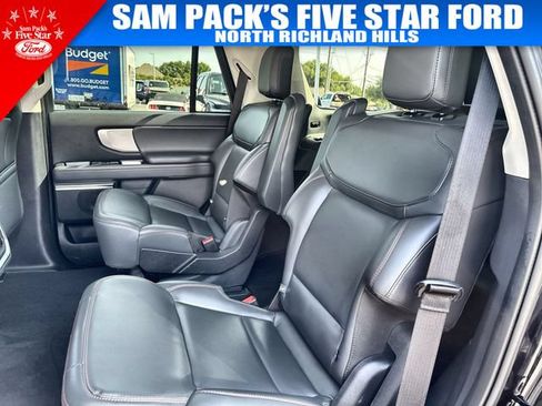 Used 2025 Ford Expedition Active AWD/4WD image 32