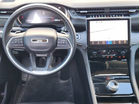Certified 2022 Jeep Grand Cherokee L Limited w/ Luxury Tech Group II image 29