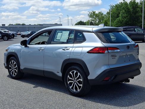 Used 2023 Toyota Corolla Cross AWD Hybrid image 6
