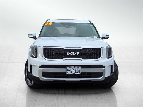 Used 2024 Kia Telluride EX image 2