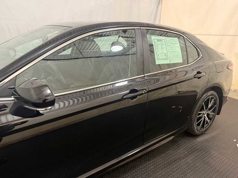 Certified 2023 Toyota Camry SE image 7