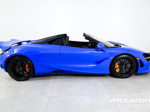 New 2026 McLaren 750S Spider RWD image 10