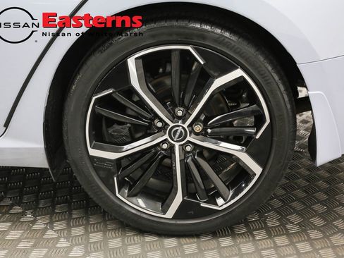 Used 2023 Nissan Altima 2.5 SR w/ SR Premium Package FWD image 32