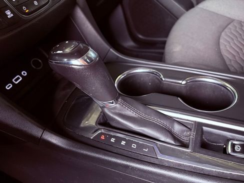 Used 2019 Chevrolet Equinox LT image 38