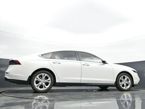 Used 2024 Honda Accord LX image 31
