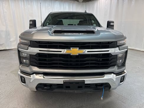 Certified 2025 Chevrolet Silverado 2500 LT w/ Convenience Package image 8