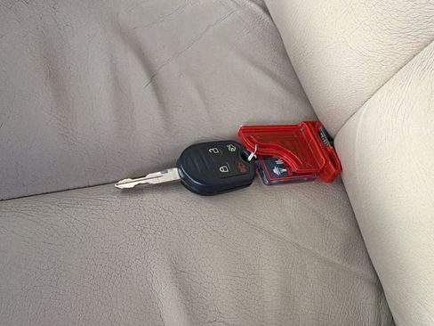 Used 2013 Ford Expedition XLT RWD image 20