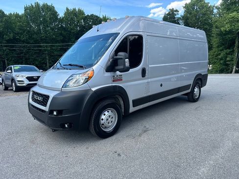 Used 2021 RAM ProMaster 2500 FWD image 2