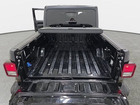 Used 2023 Jeep Gladiator Sport AWD/4WD image 34