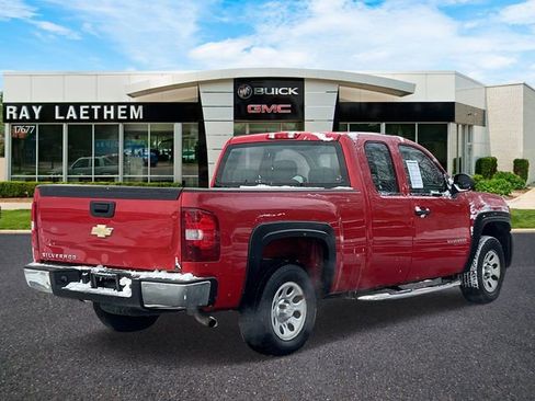 Used 2011 Chevrolet Silverado 1500 W/T image 5