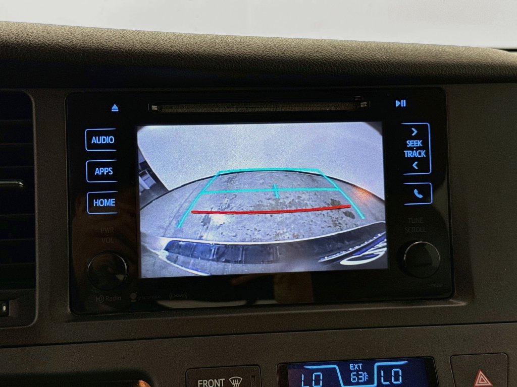 Used 2017 Toyota Sienna LE FWD image 15