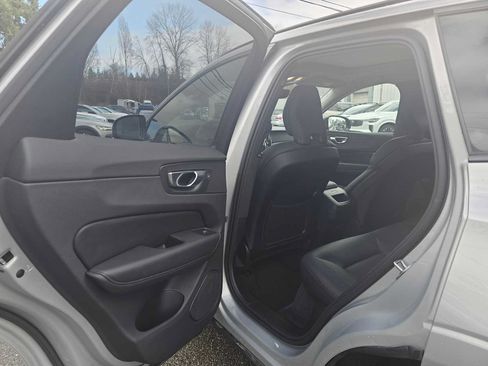 Certified 2025 Volvo XC60 B5 Plus AWD/4WD image 19