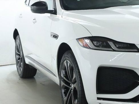 Used 2025 Jaguar F-PACE R-Dynamic S image 12