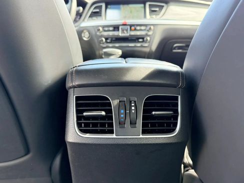 Used 2018 Genesis G80 3.3T Sport RWD image 11