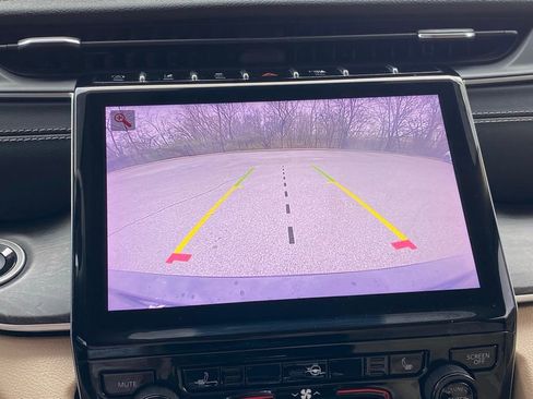 Used 2021 Jeep Grand Cherokee L Limited image 16