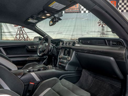 Used 2022 Ford Mustang Shelby GT500 w/ Carbon Fiber Track Pack image 17