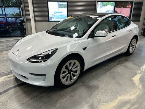 Used 2021 Tesla Model 3 Long Range AWD/4WD image 31