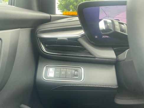 Used 2025 Buick Enclave Preferred FWD image 15