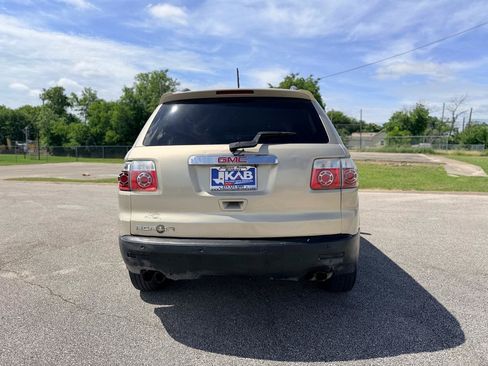 Used 2010 GMC Acadia SLE FWD image 4