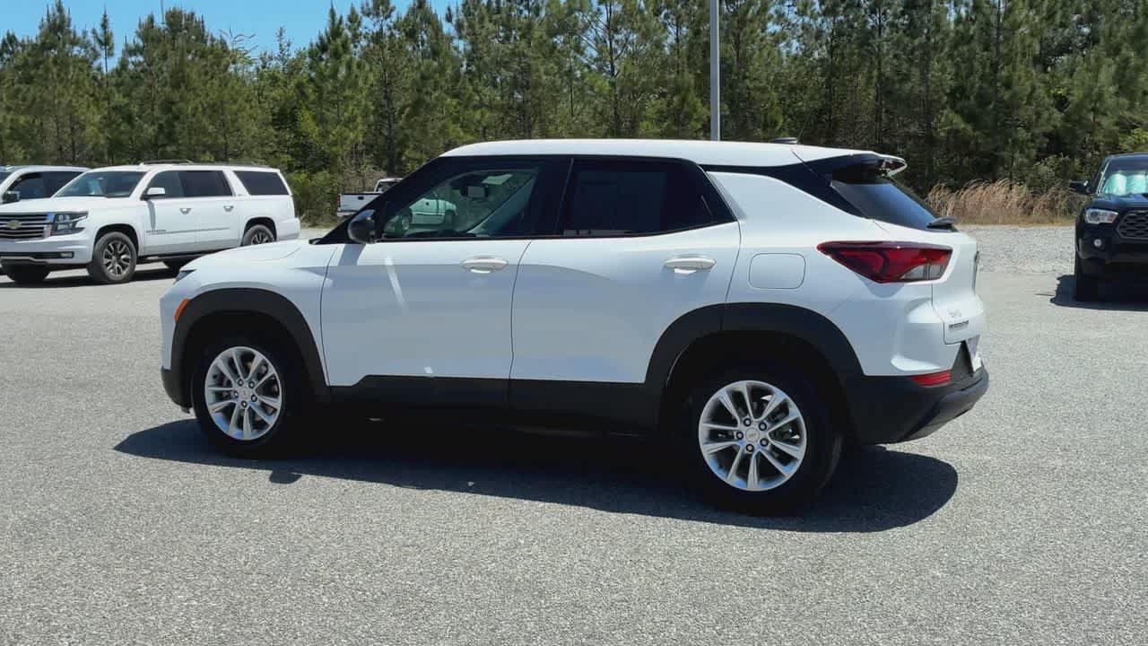 Used 2024 Chevrolet TrailBlazer LS w/ LS Convenience Package FWD image 6