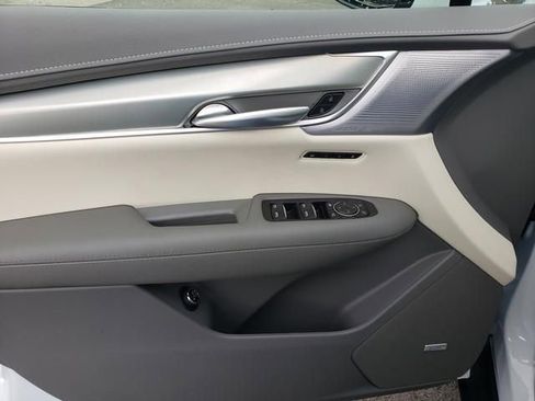 New 2026 Cadillac XT5 Premium Luxury w/ Driver Assist Package AWD/4WD image 11