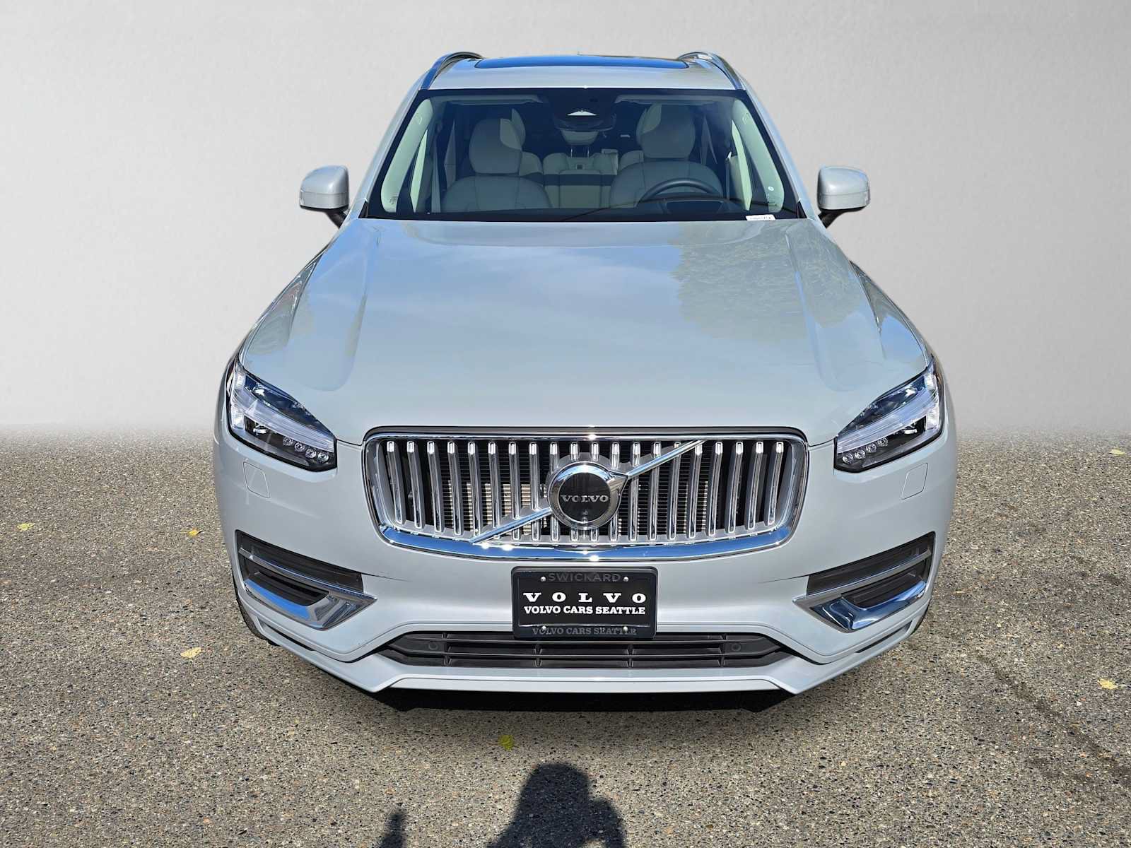 Certified 2025 Volvo XC90 T8 Ultra w/ Protection Package Premier AWD/4WD image 8