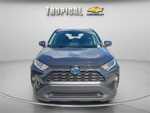 Used 2021 Toyota RAV4 XLE w/ Convenience Package image 8