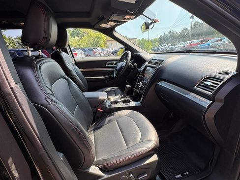 Used 2018 Ford Explorer Sport AWD/4WD image 31
