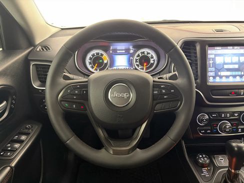 Used 2022 Jeep Cherokee Trailhawk w/ Premium Leather Package image 17