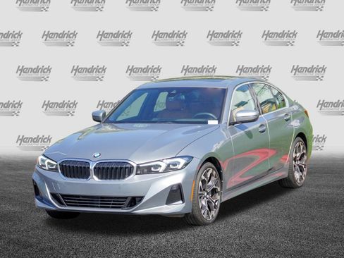 Certified 2025 BMW 330i Sedan RWD image 5