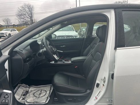 Certified 2025 Nissan Sentra SR w/ SR Premium Package image 11