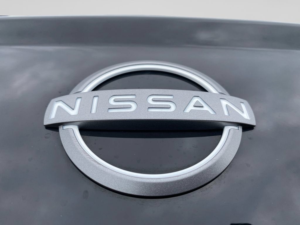Used 2025 Nissan Versa SV FWD image 16