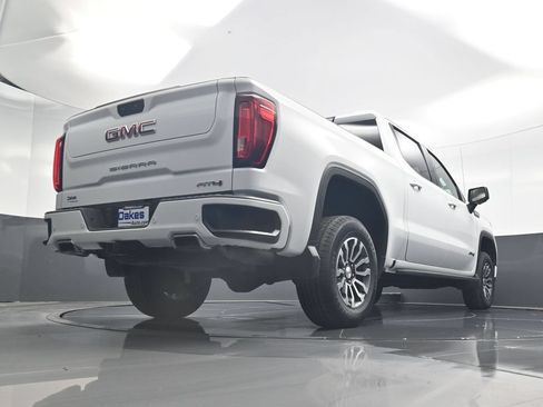 Used 2022 GMC Sierra 1500 AT4 w/ AT4 Premium Package AWD/4WD image 47