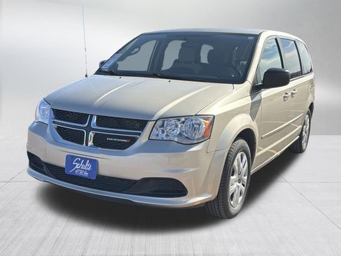 Used 2016 Dodge Grand Caravan SE w/ Quick Order Package 29E SE image 3