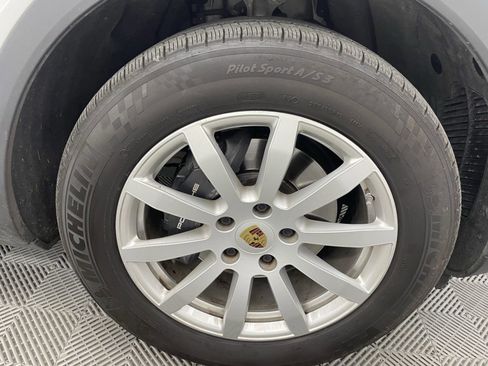 Certified 2020 Porsche Cayenne image 15