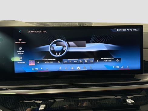 Certified 2024 BMW X6 xDrive40i w/ Premium Package image 16