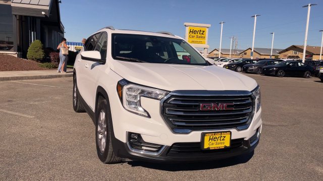 Used 2024 GMC Terrain SLT AWD/4WD image 4