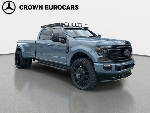 Used 2020 Ford F350 Lariat w/ Lariat Ultimate Package image 2