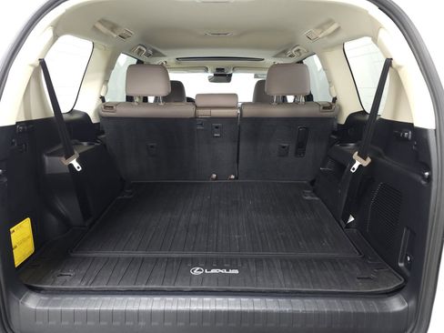 Used 2023 Lexus GX 460 Premium w/ Premium Package image 8