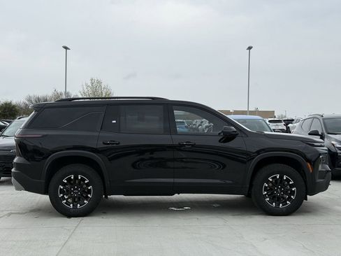 Certified 2025 Chevrolet Traverse Z71 w/ Enhanced Driving Package image 3