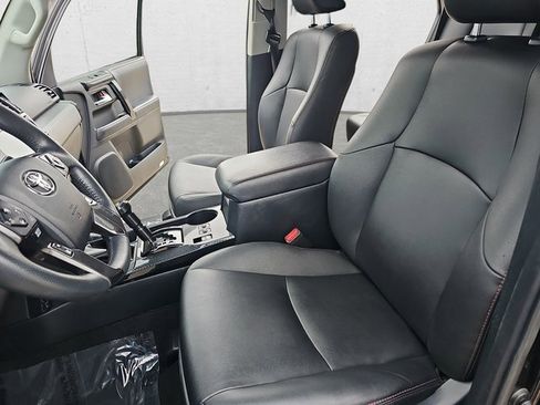 Used 2022 Toyota 4Runner TRD Off-Road Premium image 14
