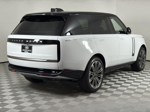 New 2025 Land Rover Range Rover SE image 5