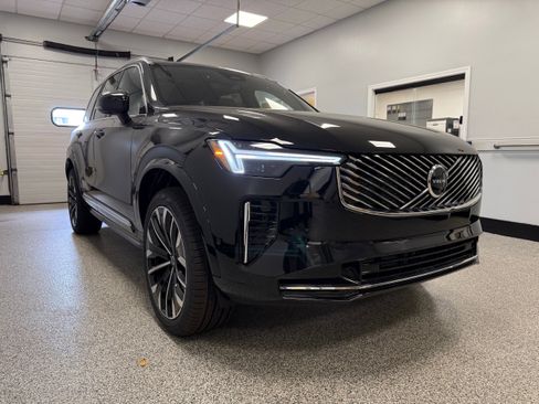 New 2026 Volvo XC90 B6 Ultra w/ Protection Package Premier image 5