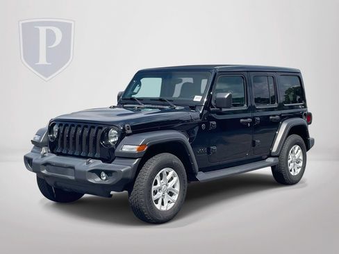Used 2023 Jeep Wrangler Unlimited Sport w/ Sun And Sound Package AWD/4WD image 4