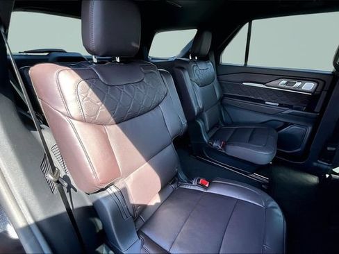 New 2026 Ford Explorer Platinum w/ LUX Leather Package AWD/4WD image 10
