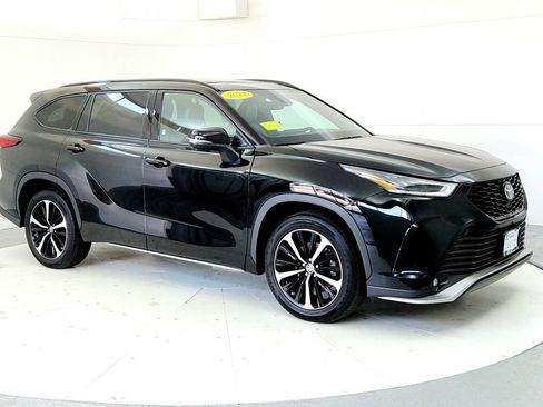 Used 2021 Toyota Highlander XSE AWD/4WD image 7