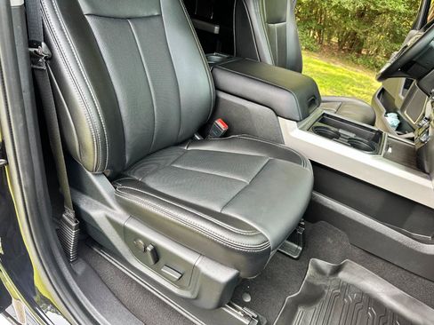 Used 2021 Ford F250 Lariat w/ Lariat Ultimate Package AWD/4WD image 28